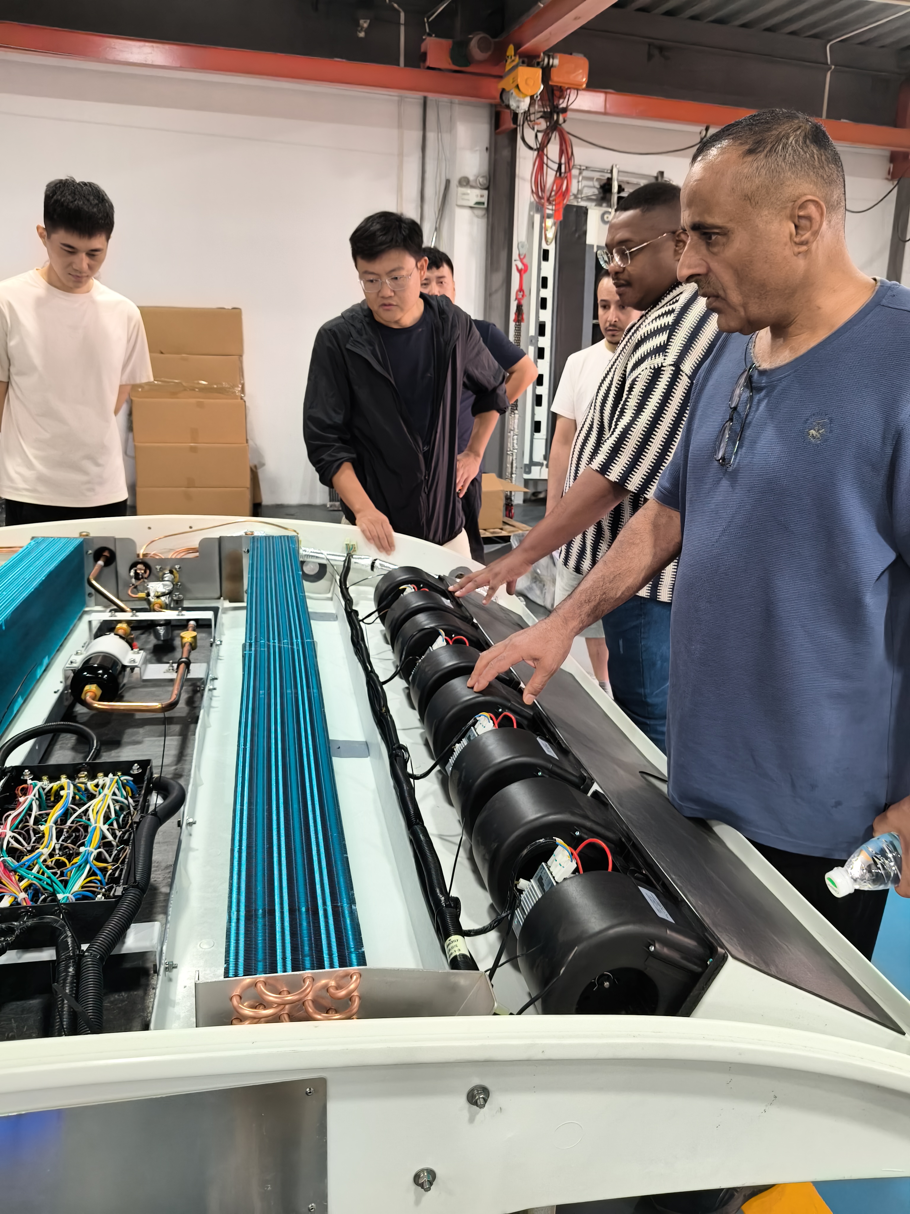 SINOCLIMA meets UAE and Saudi buyers for bus air conditioner and refrigeration parts cooperation (6)